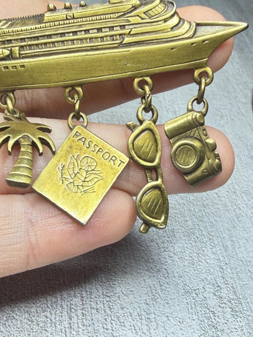 Cruise Ship Brooch Dangle Charms Vintage JJ Jonette Pin - Picture 3 of 10